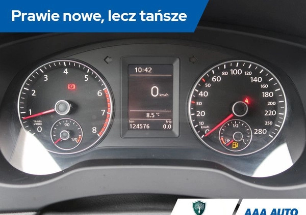 Volkswagen Jetta cena 33000 przebieg: 124570, rok produkcji 2012 z Sztum małe 121